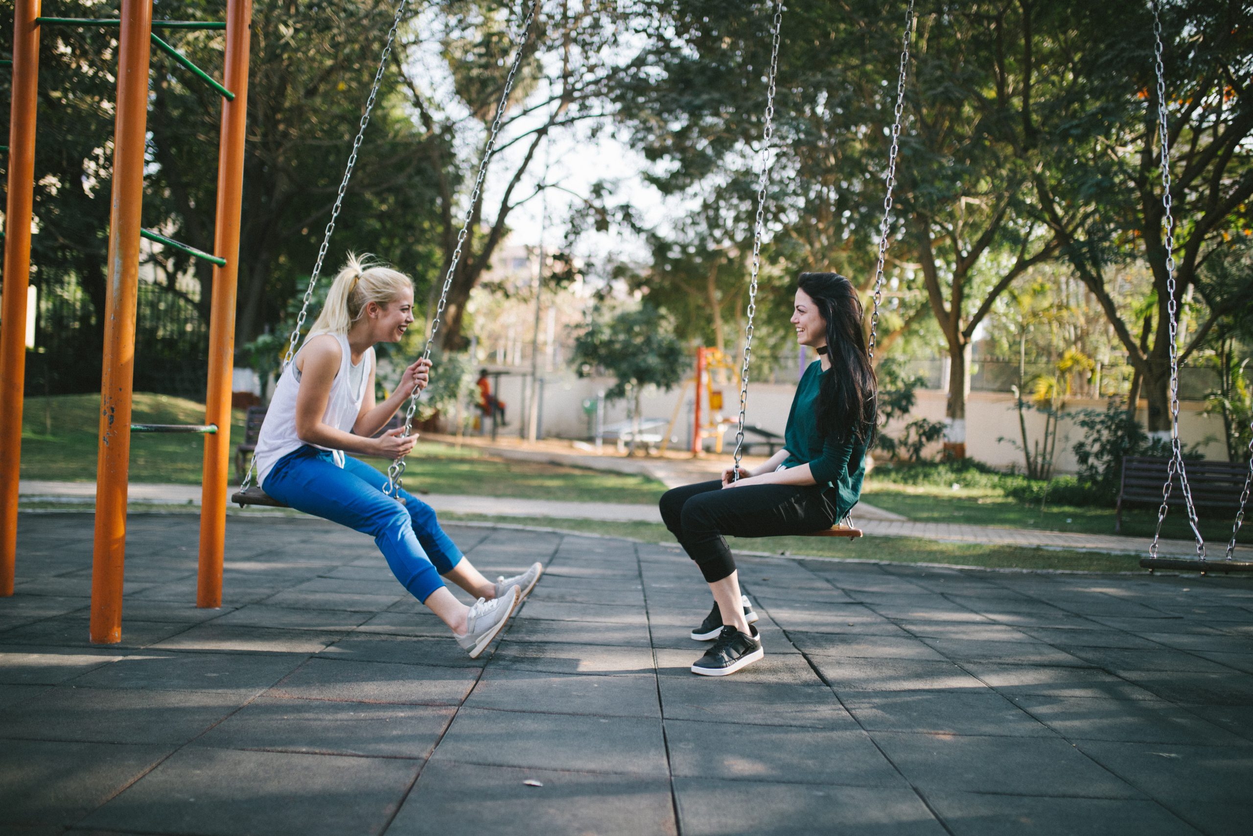 best friends - why women love to talk