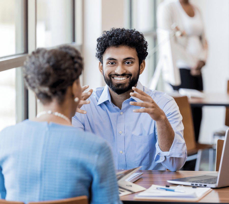 10 social skills I've learned as a waiter - talking easily to strangers